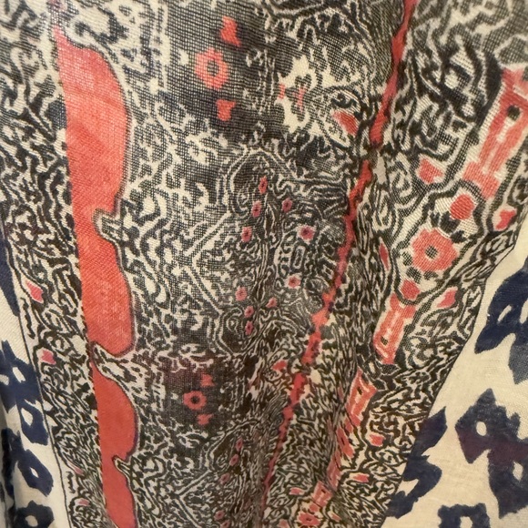 Pretty Mixed Print Leopard Print & Floral Print Long Lightweight Scarf OS - Picture 6 of 8